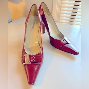 Vintage Y2K BCBGirls sz 7 ox blood red patent leather pumps ♥️